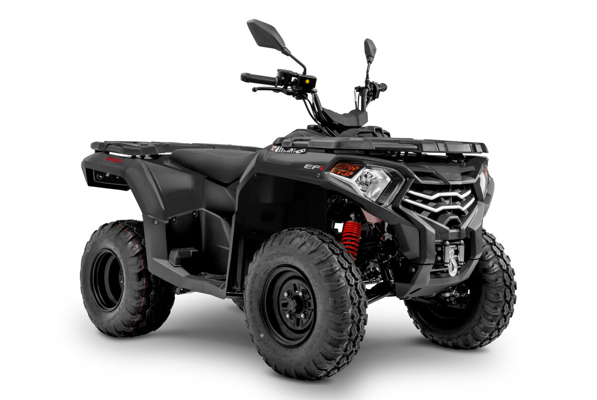 300-juoda-5.jpg